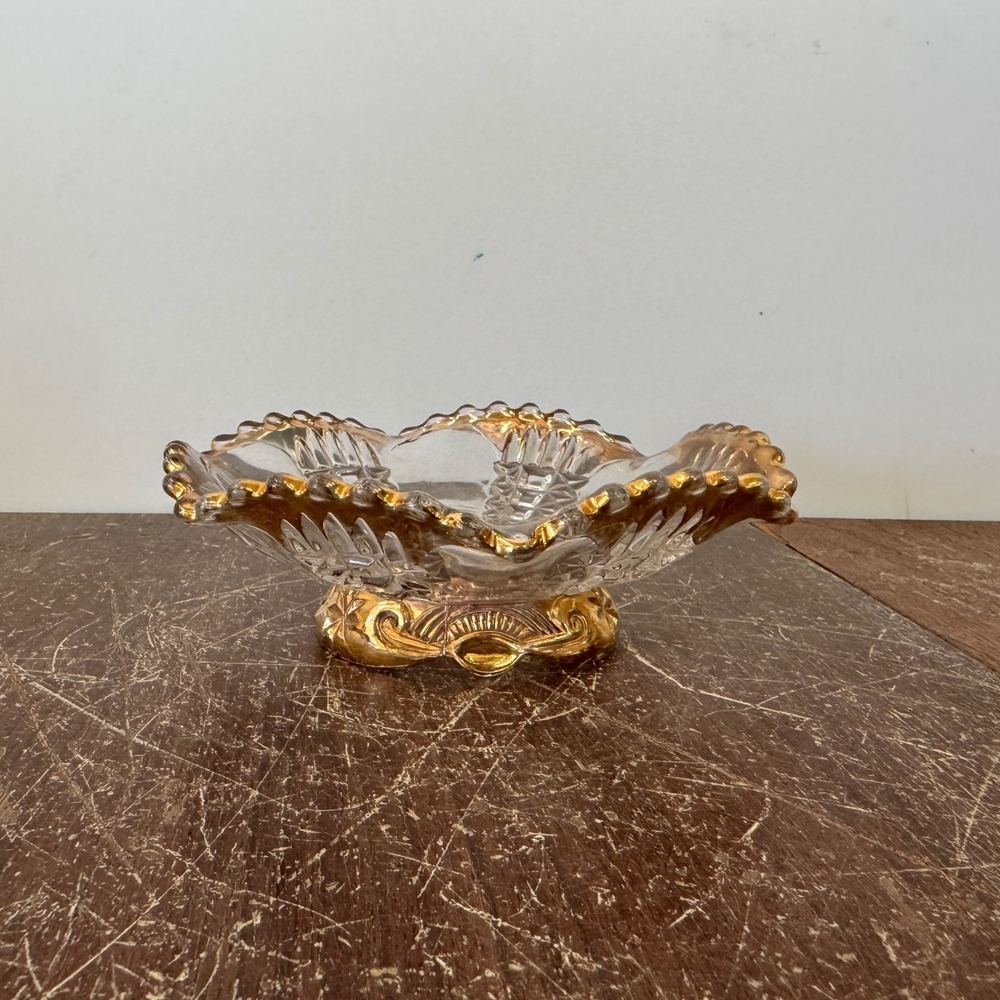Vintage Clear‎ Pressed Glass Footed Candy Dish Gold Gilt Scalloped Edge